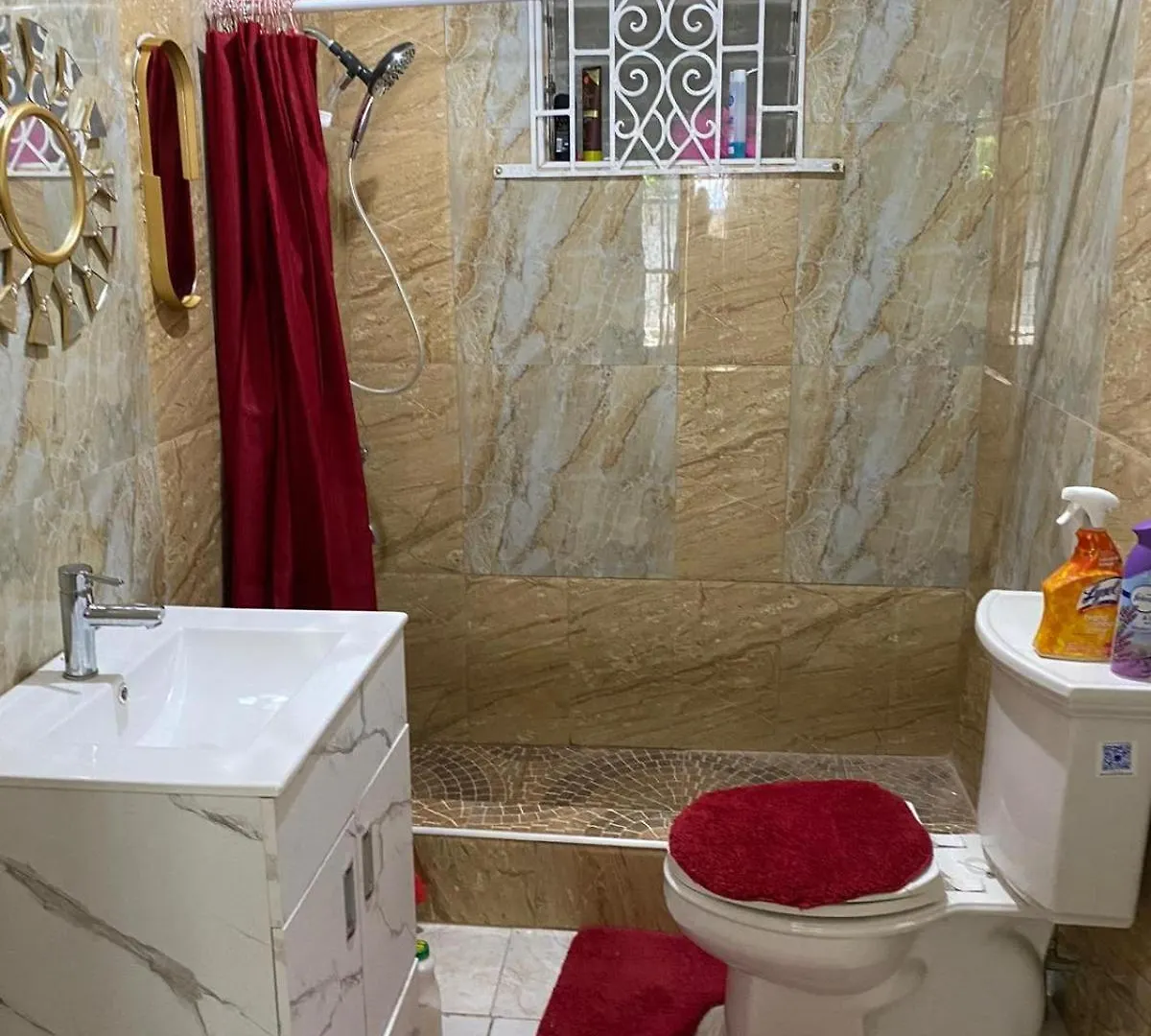 بيت للعطل Woody Town Centre Apartment بورت أنطونيو جامايكا